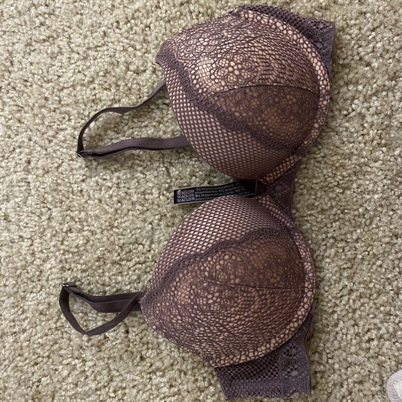 Victoria Secret bra - Picture 1 of 3
